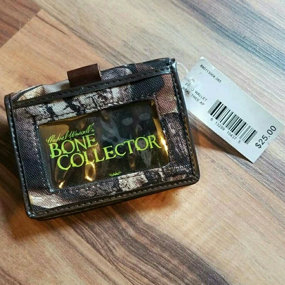 Bone Collector Other - BONE COLLECTOR Camoflauge Wallet • NWT Bone Collector Other - BONE COLLECTOR Camoflauge Wallet • NWT